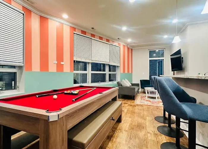 Апартаменты 1 Garage Parking Pool Table Up To 1gb Wifi Speed