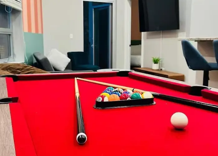 1 Garage Parking Pool Table Up To 1gb Wifi Speed Апартаменты *